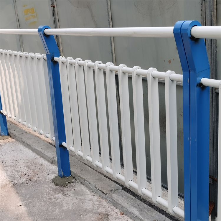 湘潭加强型护栏